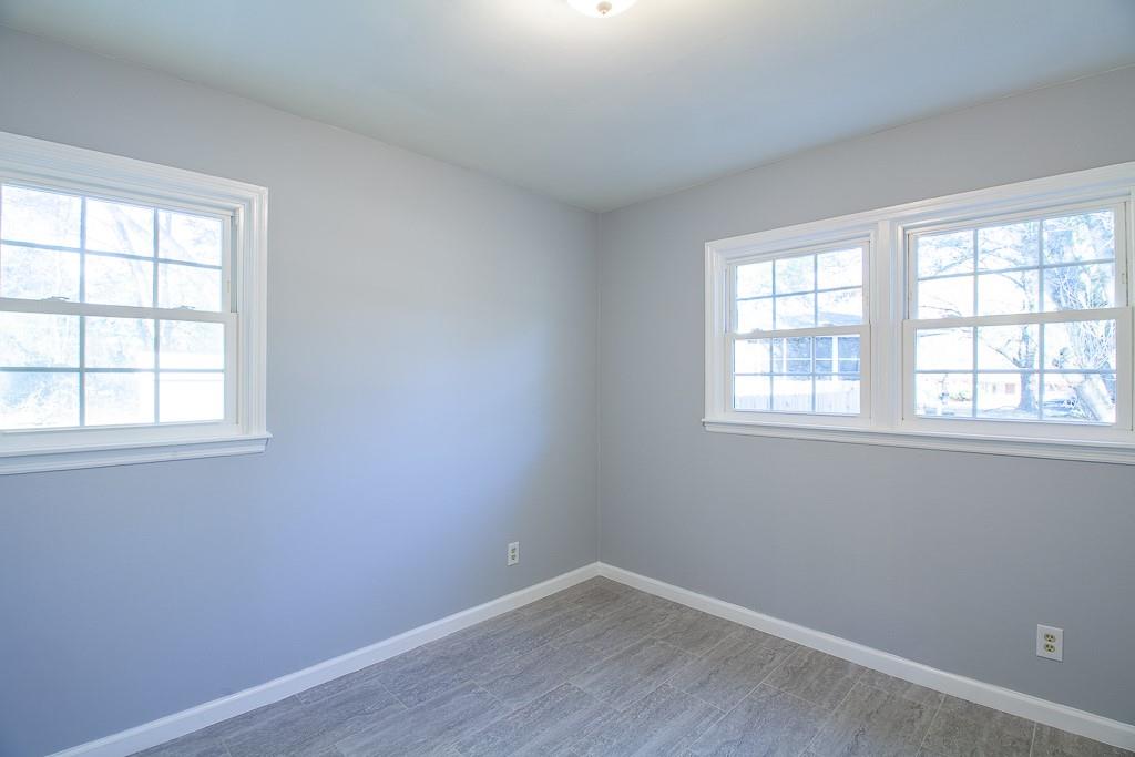 13 Shadow Lane Cartersville, GA 30120 - Photo 31 of 36 an empty room with a window