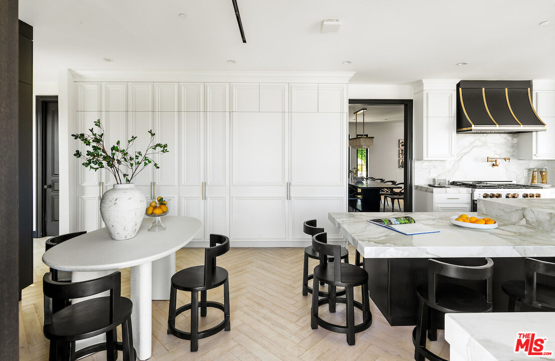 10932 Savona Road Los Angeles, CA 90077 - Photo 23 of 72