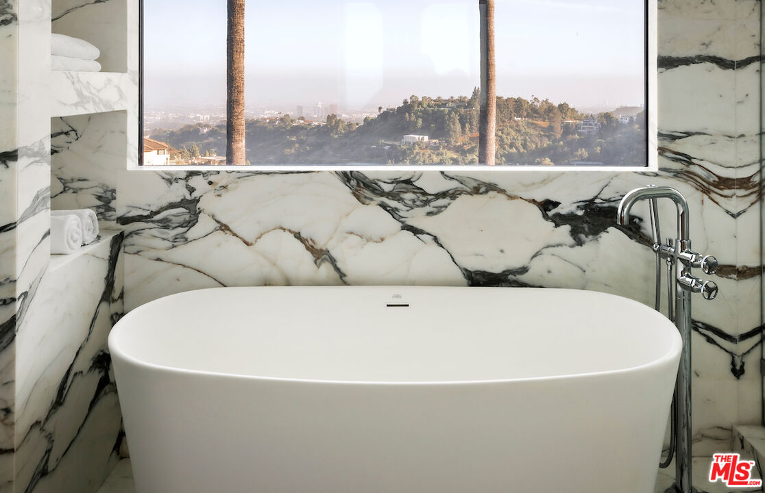 10932 Savona Road Los Angeles, CA 90077 - Photo 45 of 72