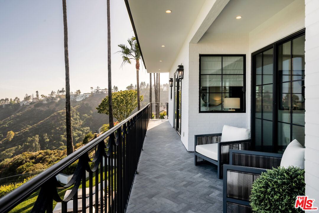 10932 Savona Road Los Angeles, CA 90077 - Photo 46 of 72