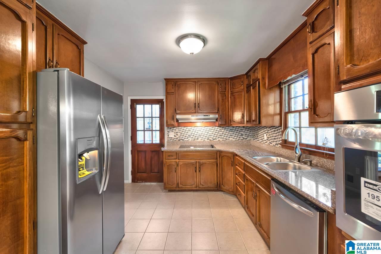 704 Lance Boulevard Birmingham, AL 35206 - Photo 10 of 32