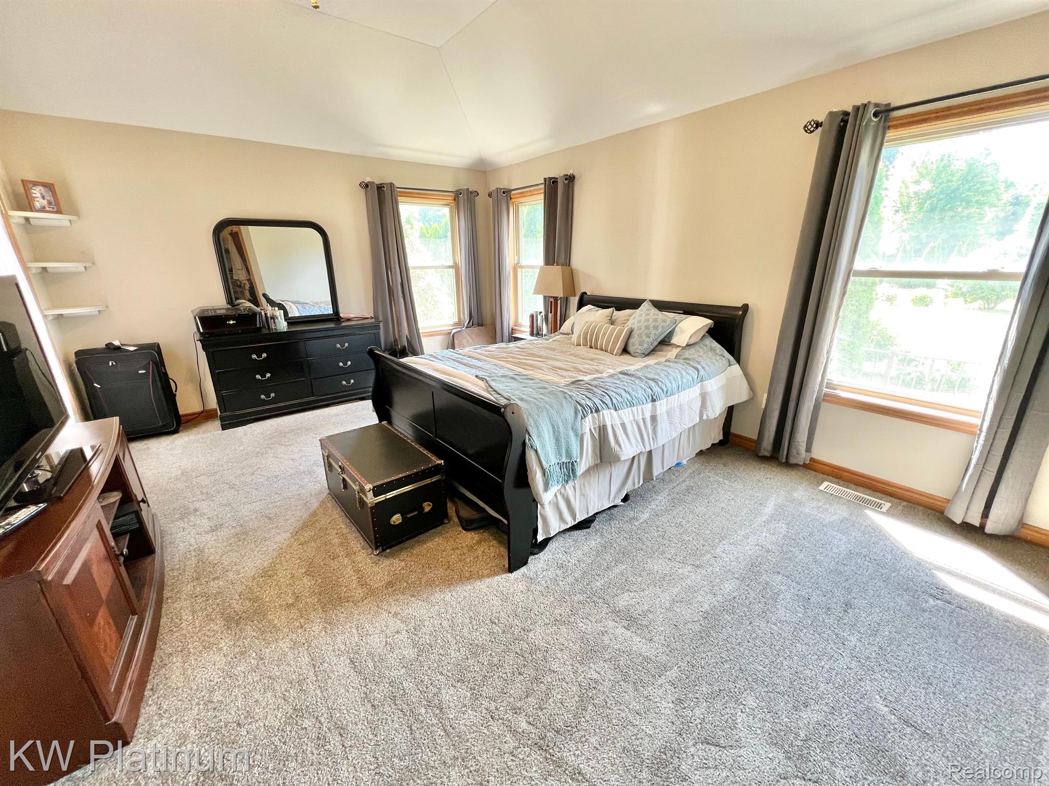 4138 Lancaster Drive Fort Gratiot, MI 48059 - Photo 21 of 52