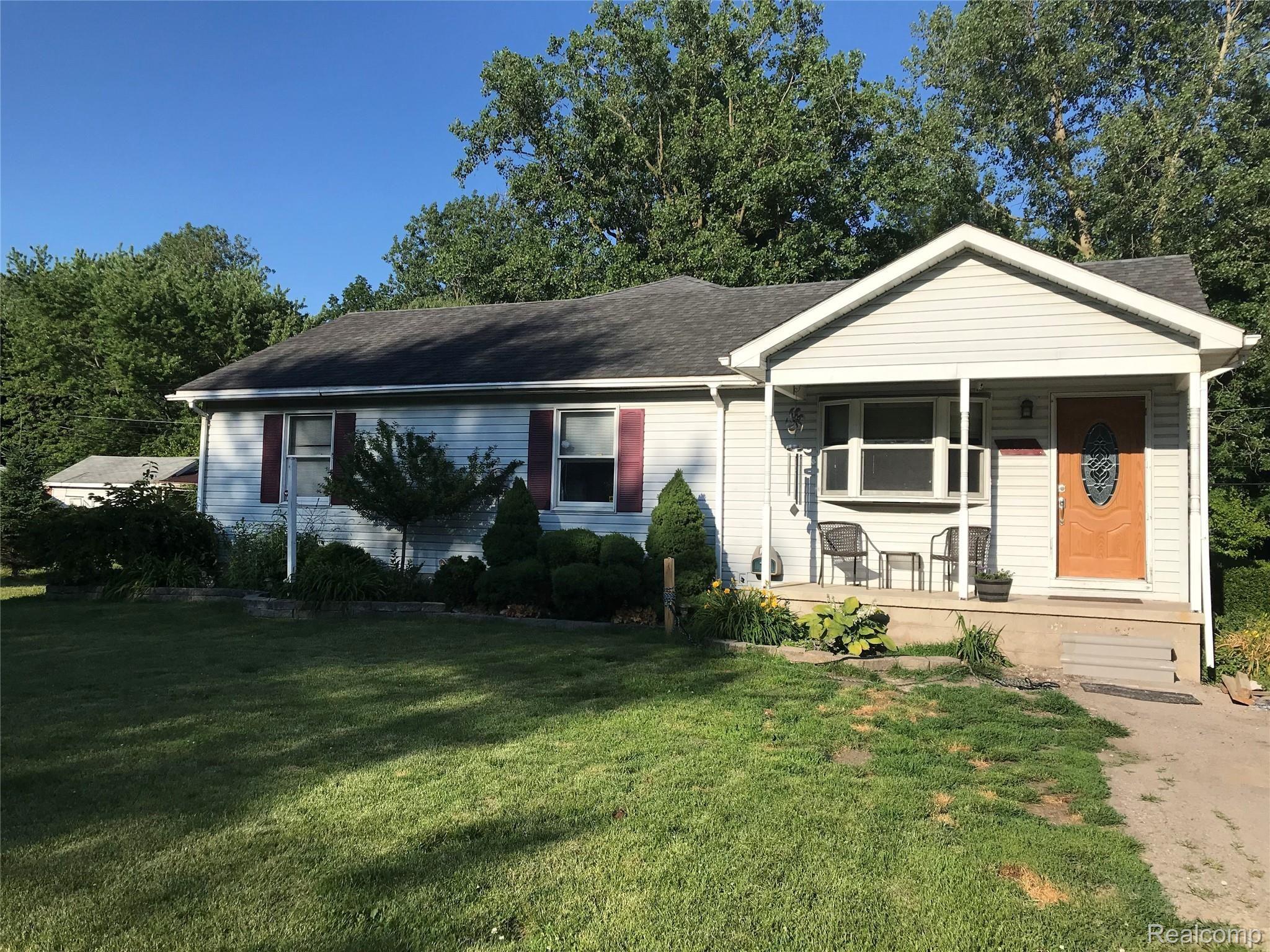 21529 Springhill Street Romulus, MI 48174 - Photo 28 of 28 IMG_7682.JPG