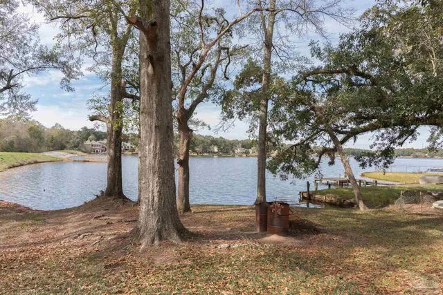 $1,100 | 5405 East Shore Drive, Pensacola, FL 32505