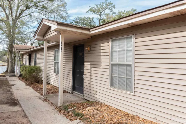 $1,100 | 5405 East Shore Drive, Pensacola, FL 32505