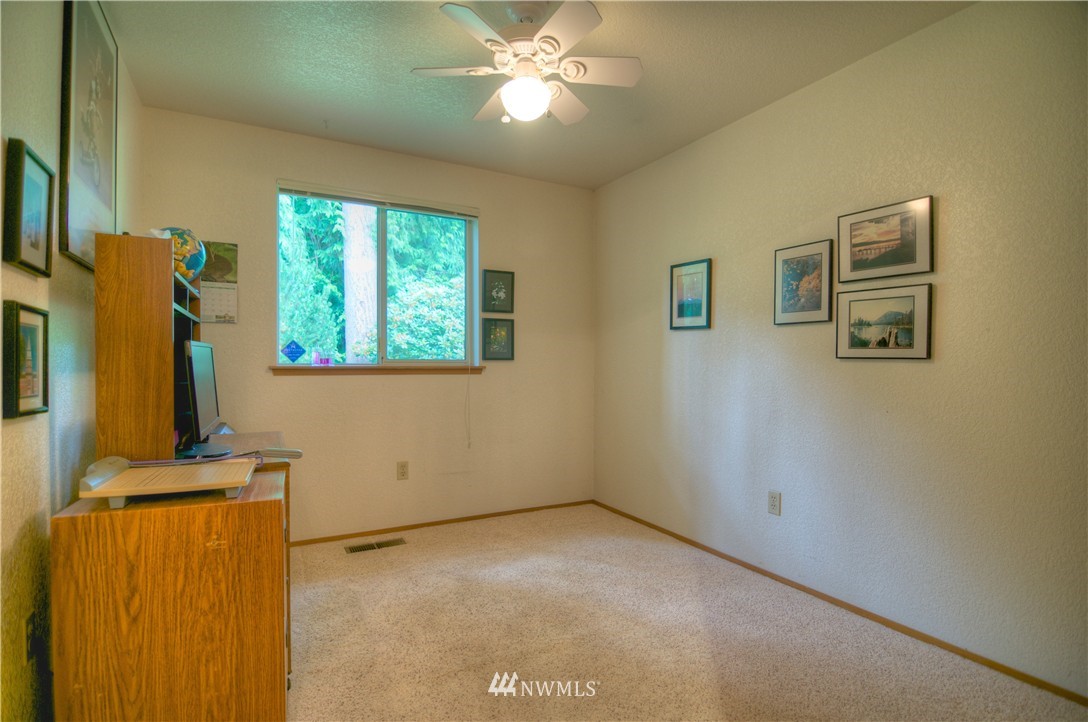 1602 Diamond Road Southeast Lacey, WA 98503 - Photo 18 of 24 Gallery Image 18