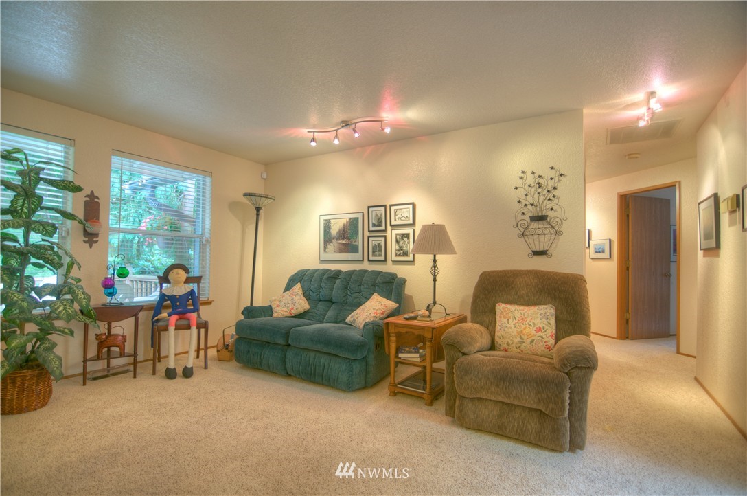 1602 Diamond Road Southeast Lacey, WA 98503 - Photo 9 of 24 Gallery Image 9