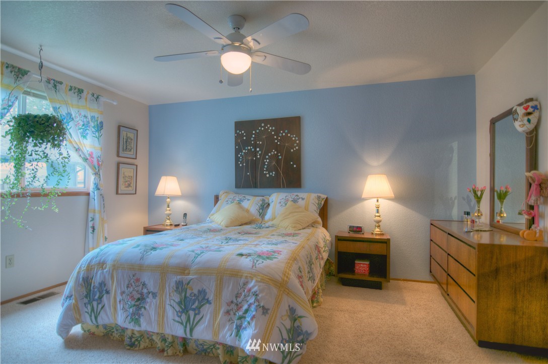 1602 Diamond Road Southeast Lacey, WA 98503 - Photo 10 of 24 Gallery Image 10