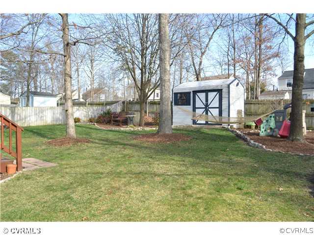 2413 Crystal Ridge Road Henrico, VA 23233 - Photo 13 of 14 Yard/Garden