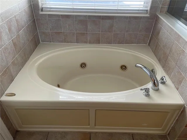 $2,495 | 9003 Grand Bayou Court, Tampa, FL 33635