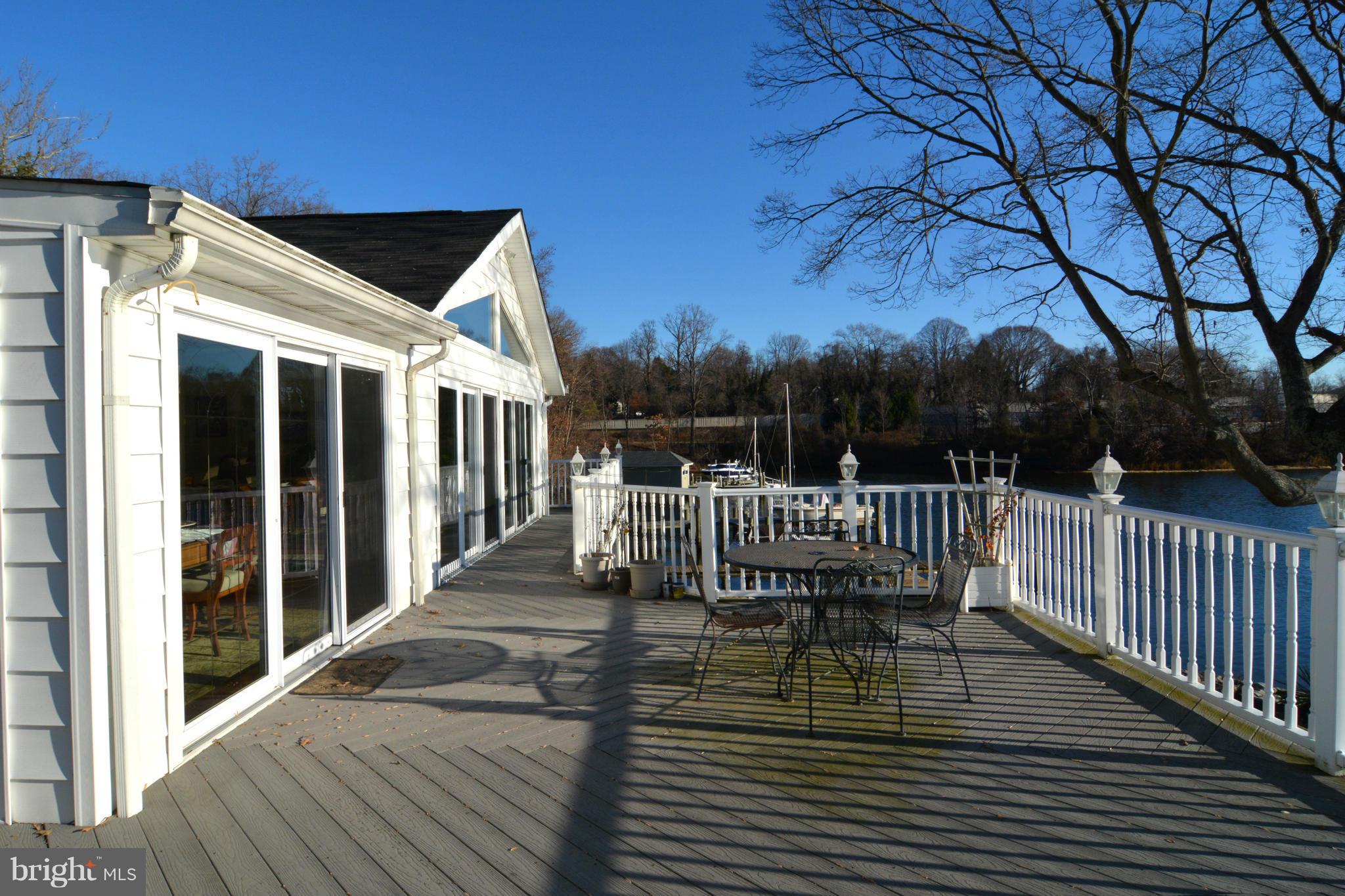 230 Kirkley Road Annapolis, MD 21401 - Photo 26 of 30 Huge Waterfront Decking