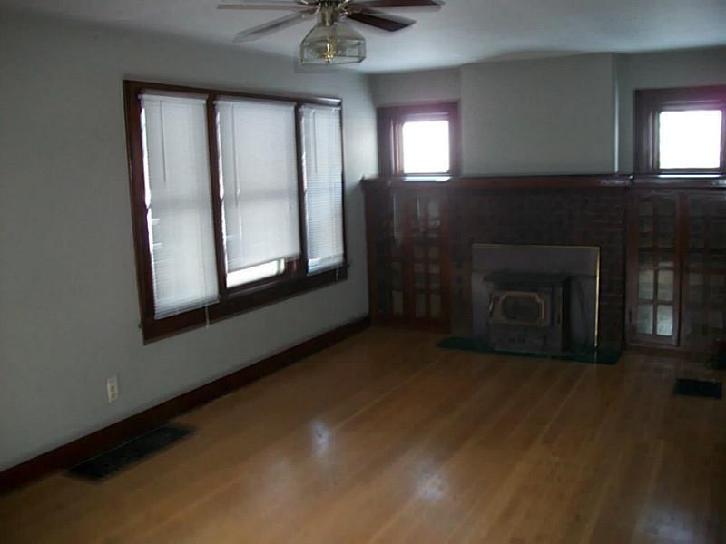 3621 Bluff Road Indianapolis, IN 46217 - Photo 4 of 12 Gallery Image 4