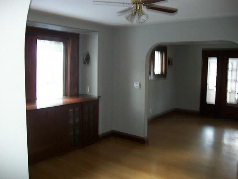 3621 Bluff Road Indianapolis, IN 46217 - Photo 5 of 12 Gallery Image 5