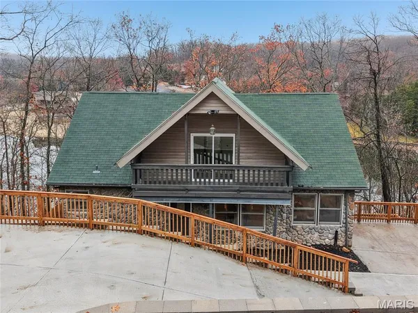 $699,000 | 1357 Lake Sherwood Drive, Marthasville, MO 63357