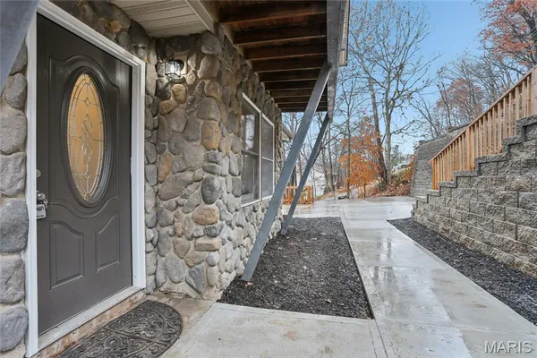 $699,000 | 1357 Lake Sherwood Drive, Marthasville, MO 63357