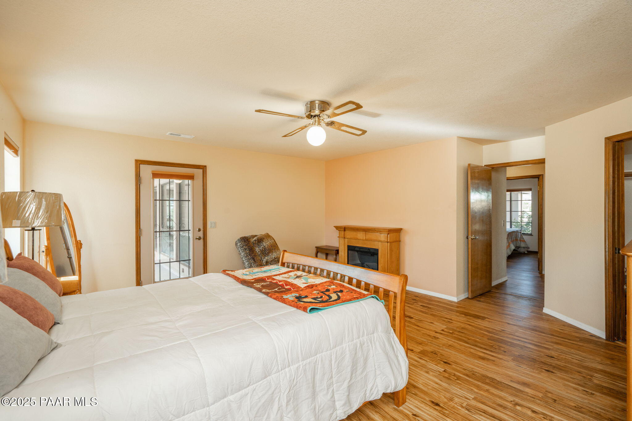 11992 Rawhide Ridge Dewey, AZ 86327 - Photo 15 of 46 Primary Bedroom