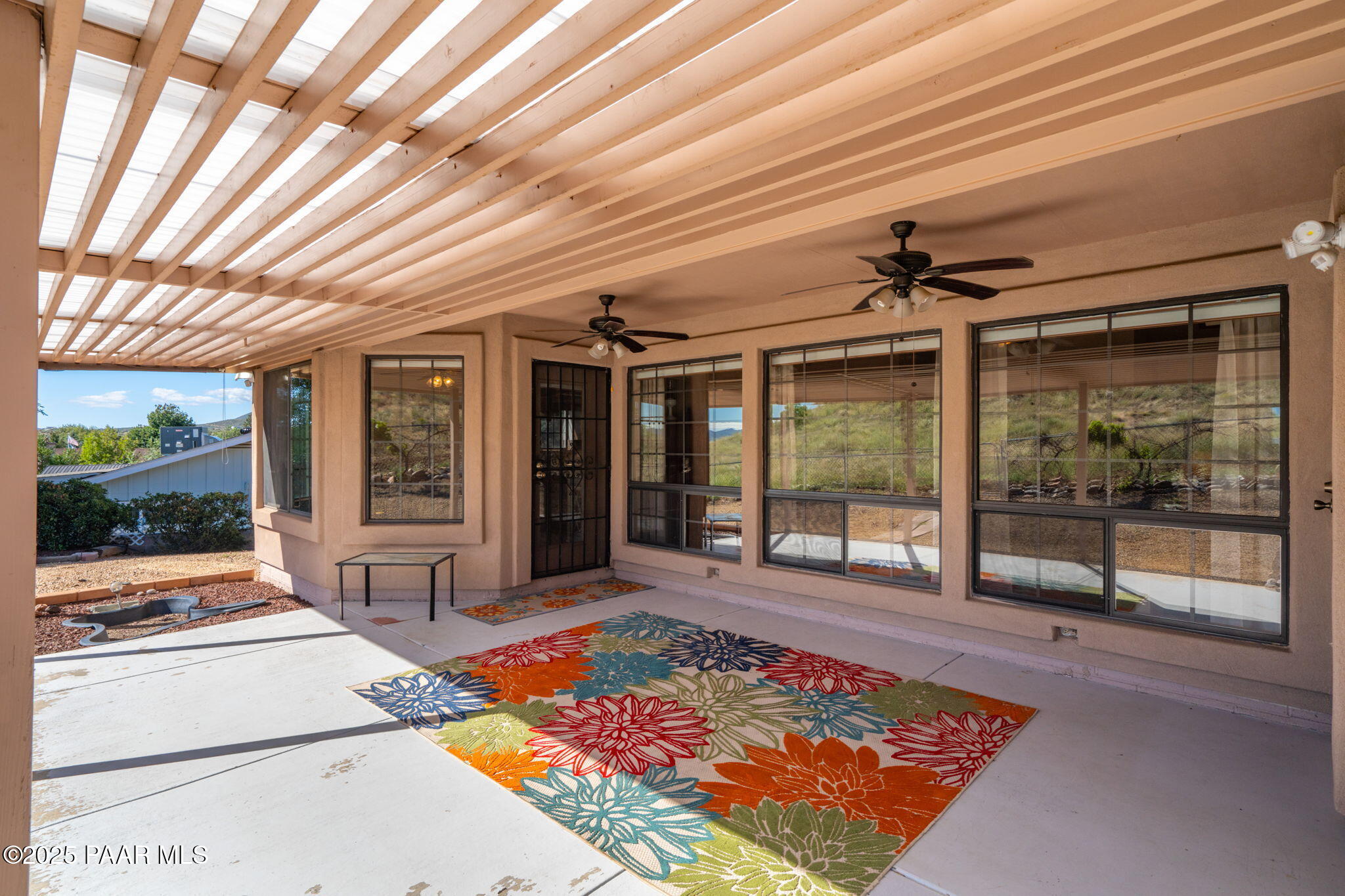 11992 Rawhide Ridge Dewey, AZ 86327 - Photo 26 of 46 a very nice looking room with a large window