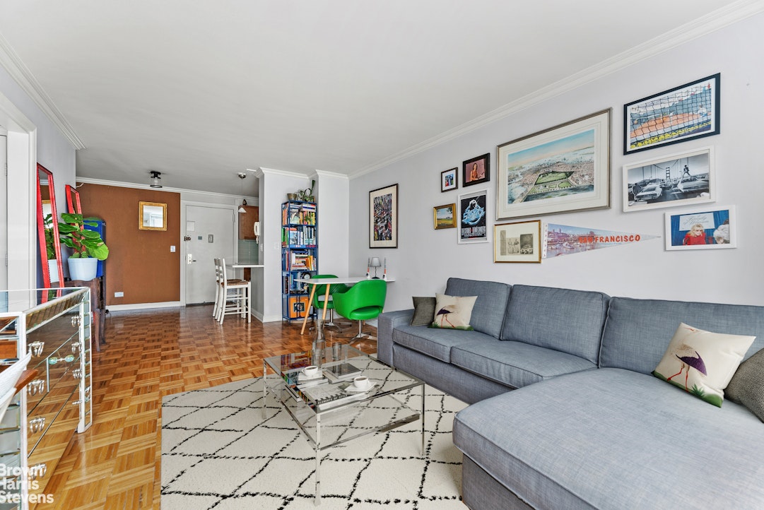 201 East 17th Street, Unit 8F Manhattan, NY 10003 - Photo 2 of 9