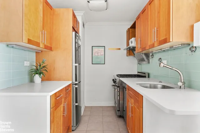 $825,000 | 201 East 17th Street, Unit 8F | Gramercy