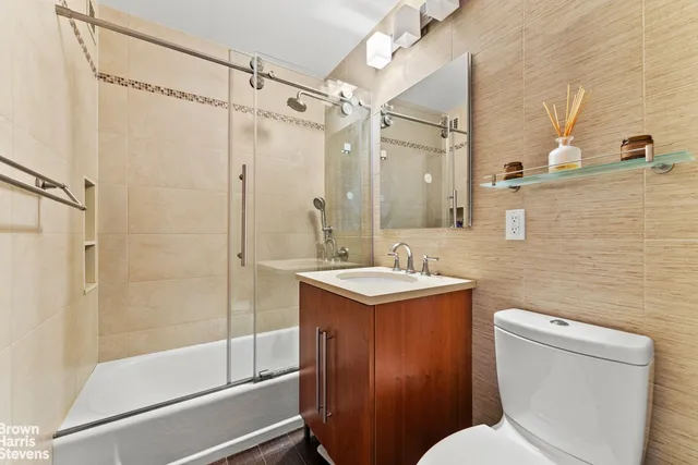 $825,000 | 201 East 17th Street, Unit 8F | Gramercy