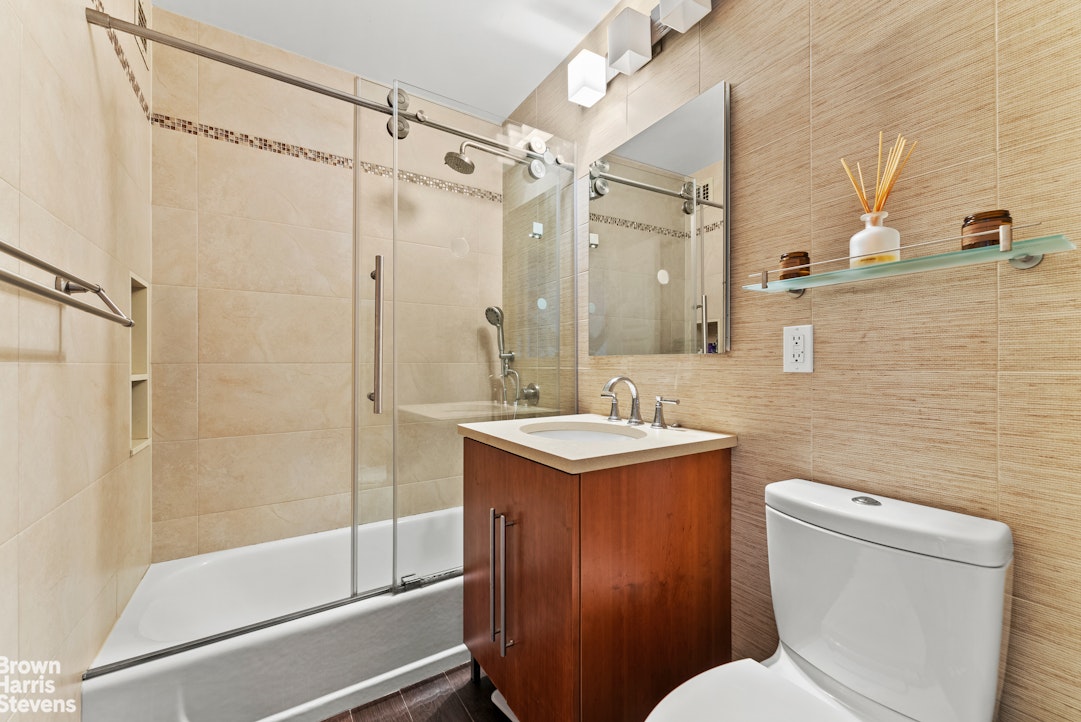 201 East 17th Street, Unit 8F Manhattan, NY 10003 - Photo 5 of 9