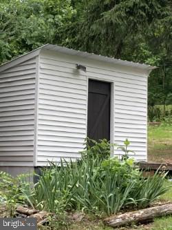64 Mt Marshall Road Washington, VA 22747 - Photo 17 of 20 Close up of shed