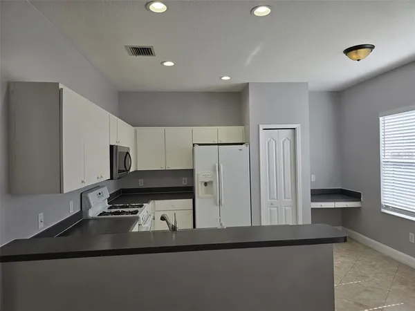 $2,199 | 24612 Portofino Drive, Lutz, FL 33559