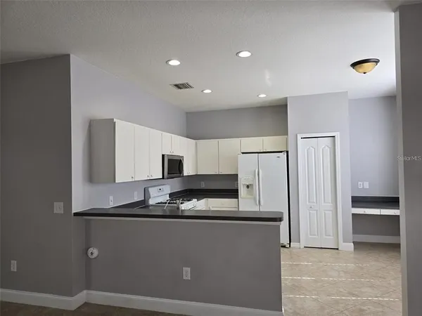 $2,199 | 24612 Portofino Drive, Lutz, FL 33559