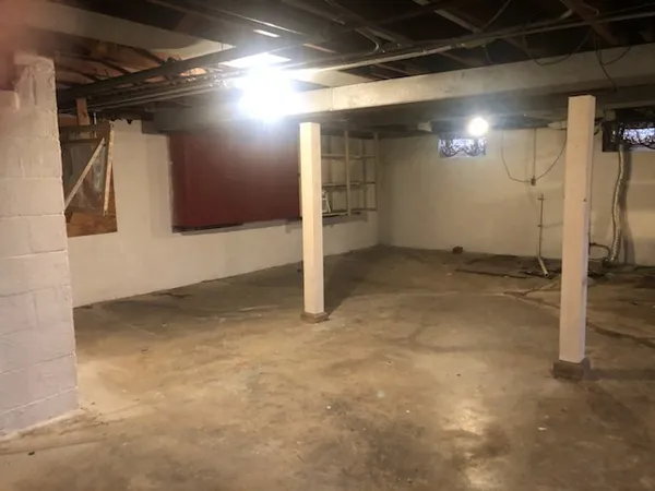 $825 | 1728 East Locust Street, Unit Y, Davenport, IA 52803