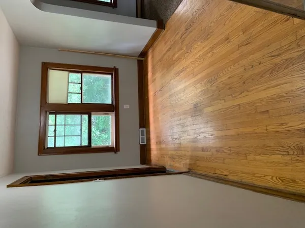 $825 | 1728 East Locust Street, Unit Y, Davenport, IA 52803