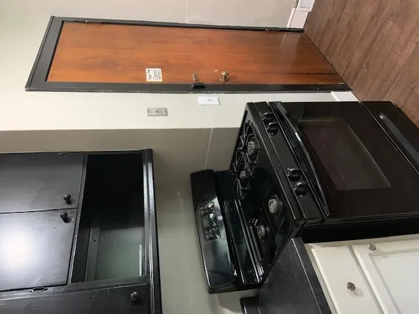 $825 | 1728 East Locust Street, Unit Y, Davenport, IA 52803