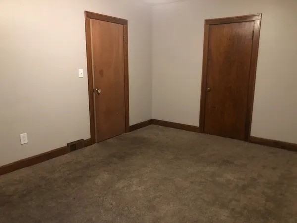 $825 | 1728 East Locust Street, Unit Y, Davenport, IA 52803