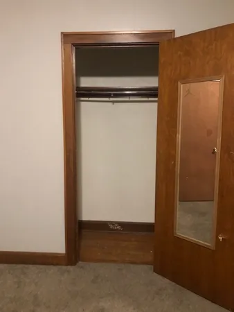 $825 | 1728 East Locust Street, Unit Y, Davenport, IA 52803