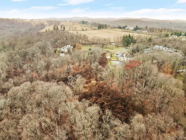 $200,000 | Cottage Place, Granite Springs, NY 10527