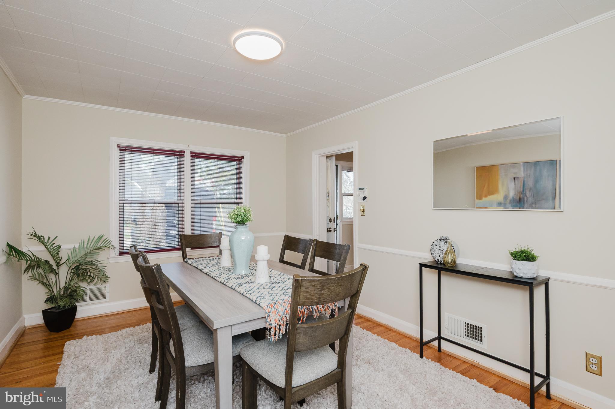 852 Bosley Avenue Towson, MD 21204 - Photo 12 of 44