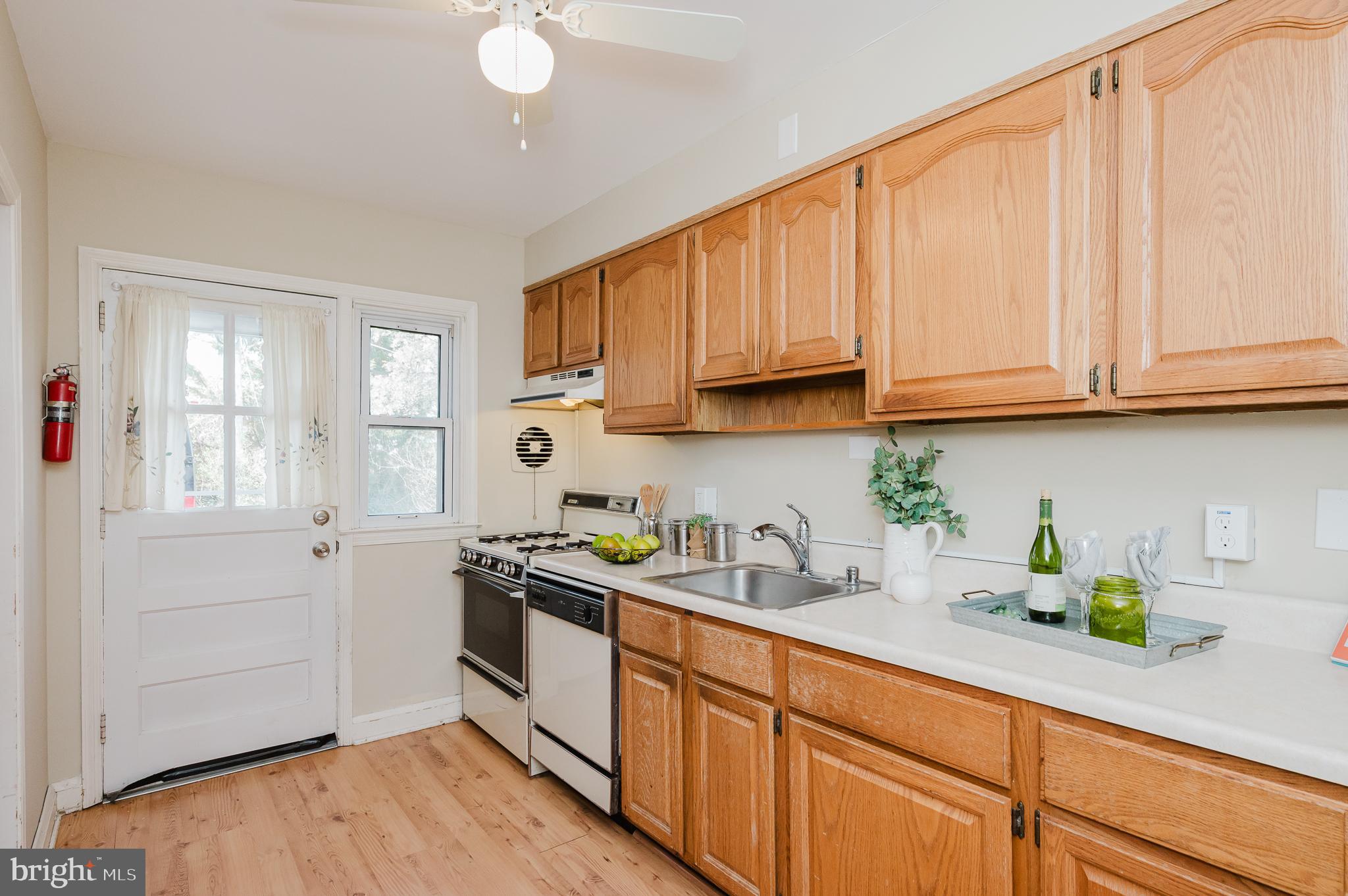 852 Bosley Avenue Towson, MD 21204 - Photo 18 of 44