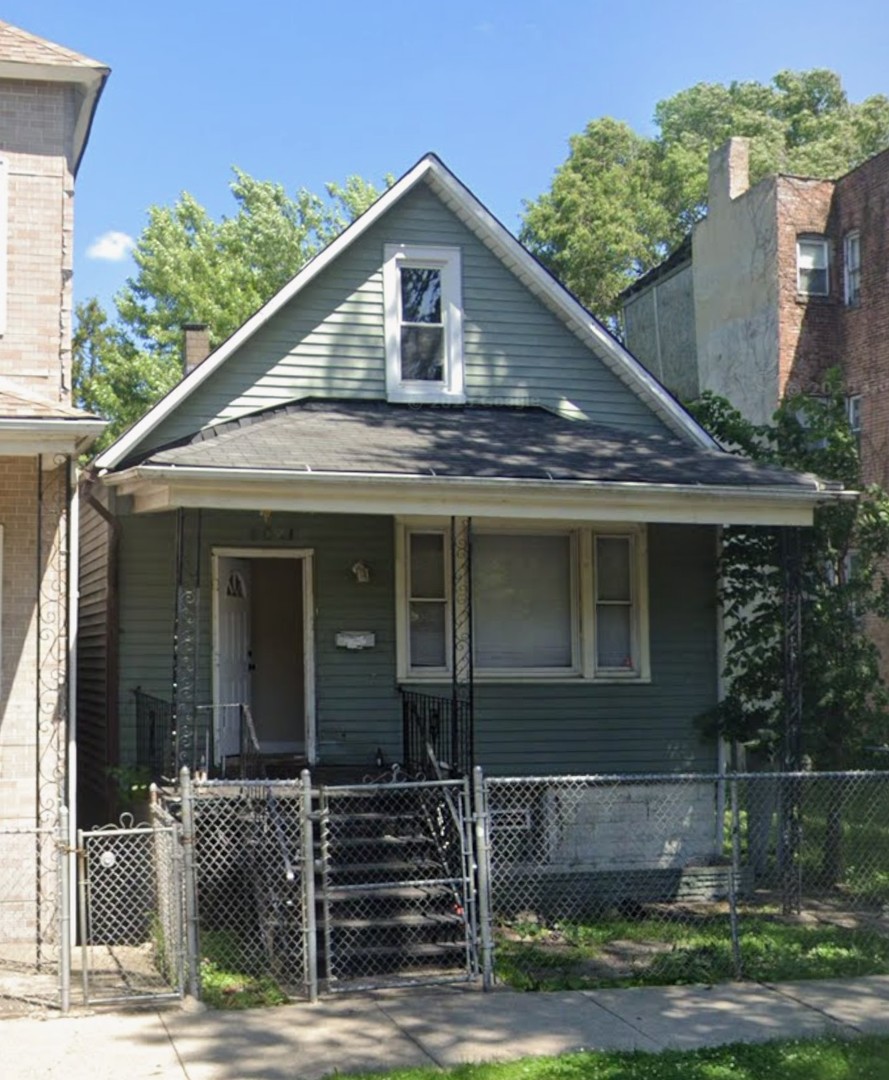 9021 South Exchange Avenue Chicago, IL 60617 - Photo 1 of 13