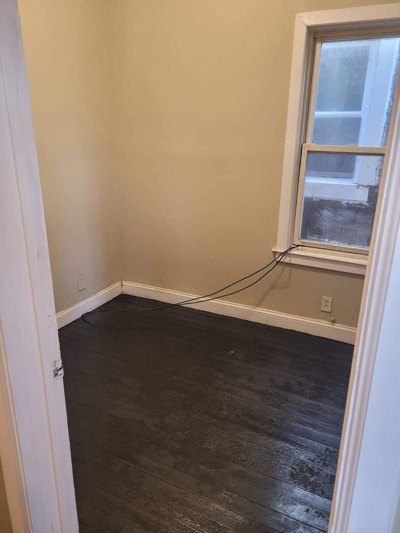 9021 South Exchange Avenue Chicago, IL 60617 - Photo 11 of 13