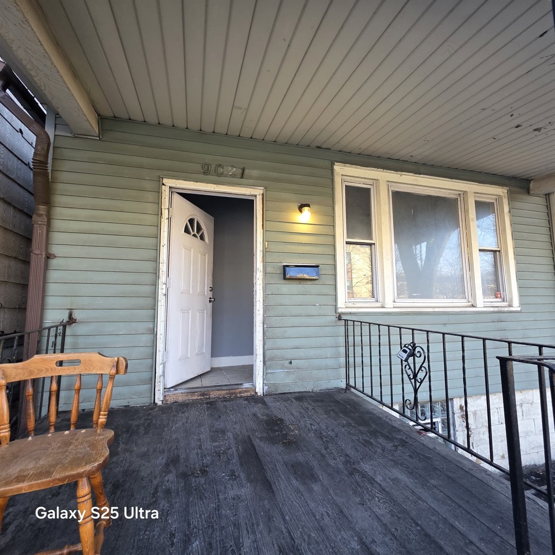 9021 South Exchange Avenue Chicago, IL 60617 - Photo 2 of 13
