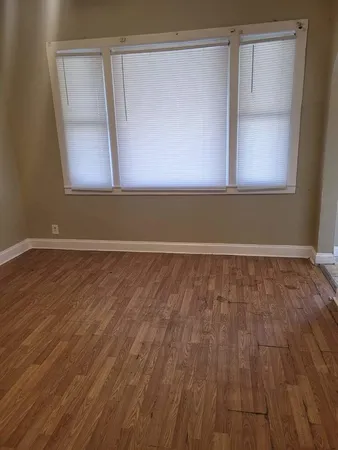 $130,000 | 9021 South Exchange Avenue, Chicago, IL 60617