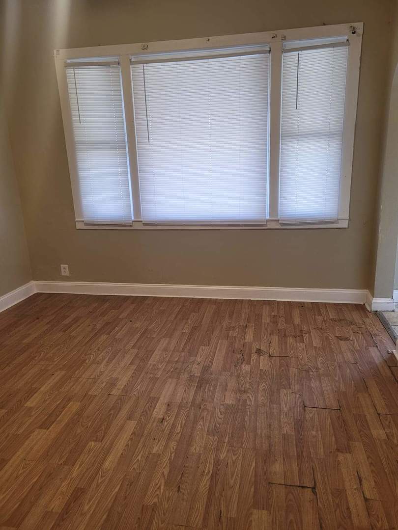 9021 South Exchange Avenue Chicago, IL 60617 - Photo 5 of 13