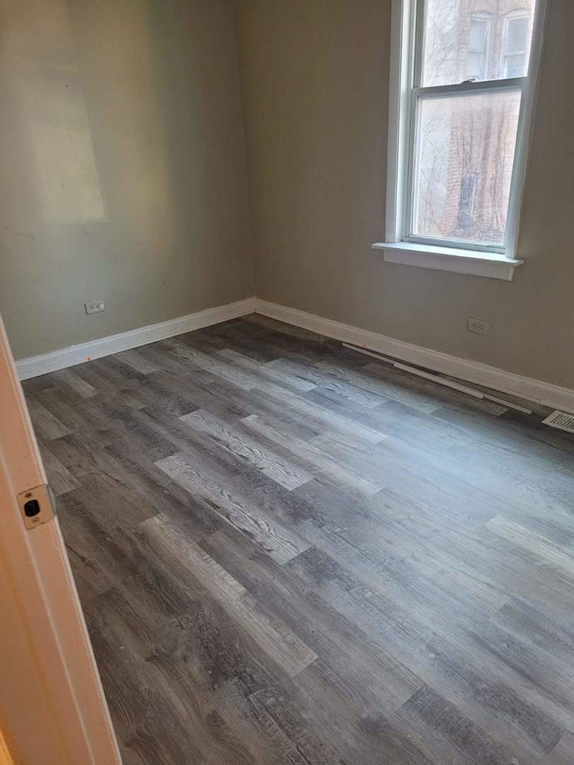 9021 South Exchange Avenue Chicago, IL 60617 - Photo 6 of 13