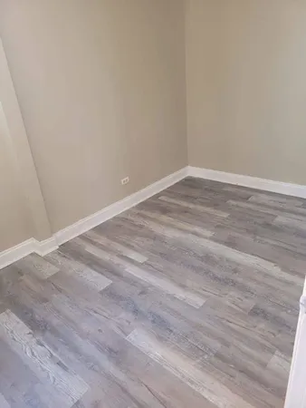 $130,000 | 9021 South Exchange Avenue, Chicago, IL 60617