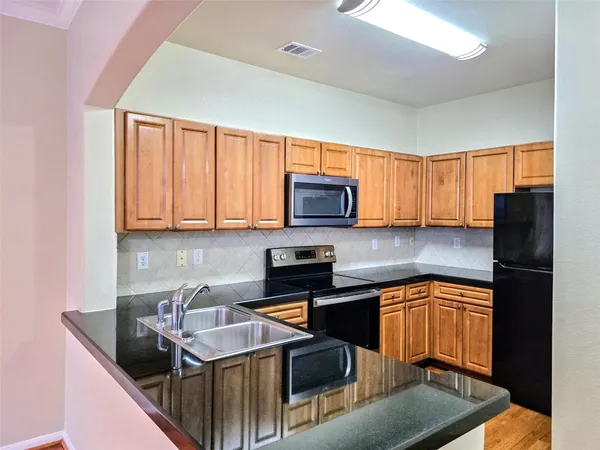 $2,450 | 12707 Boheme Drive, Unit 506, Houston, TX 77024