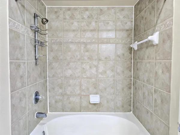 $2,450 | 12707 Boheme Drive, Unit 506, Houston, TX 77024