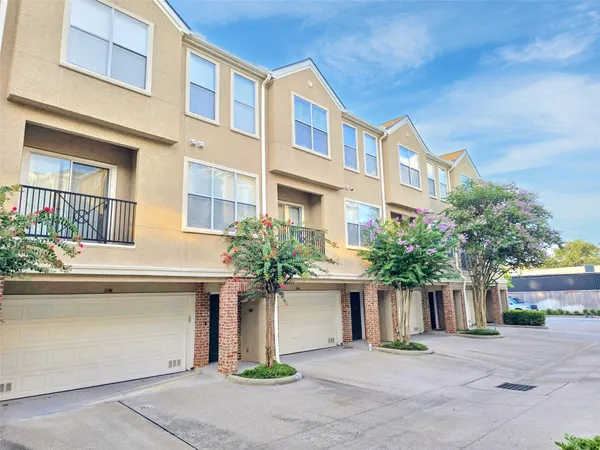 $2,450 | 12707 Boheme Drive, Unit 506, Houston, TX 77024