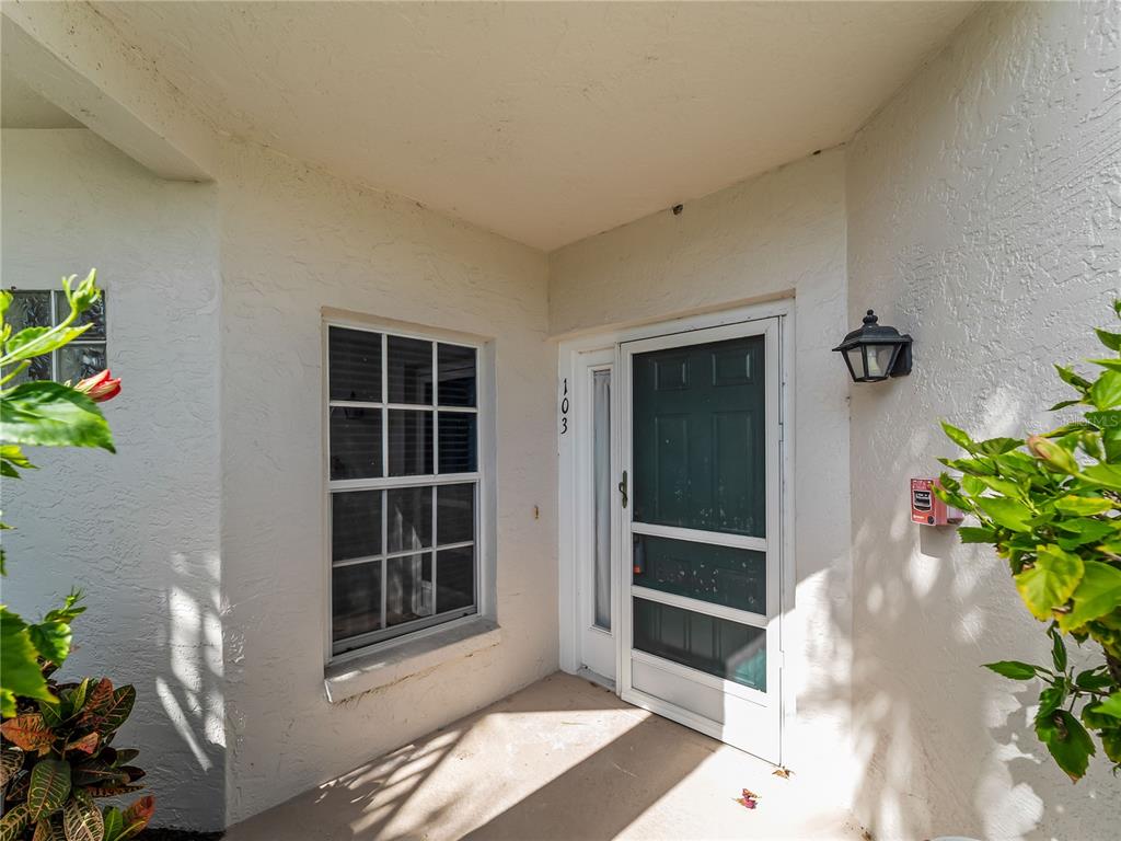 902 Addington Court, Unit 103 Venice, FL 34293 - Photo 12 of 48