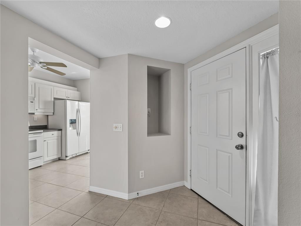 902 Addington Court, Unit 103 Venice, FL 34293 - Photo 14 of 48