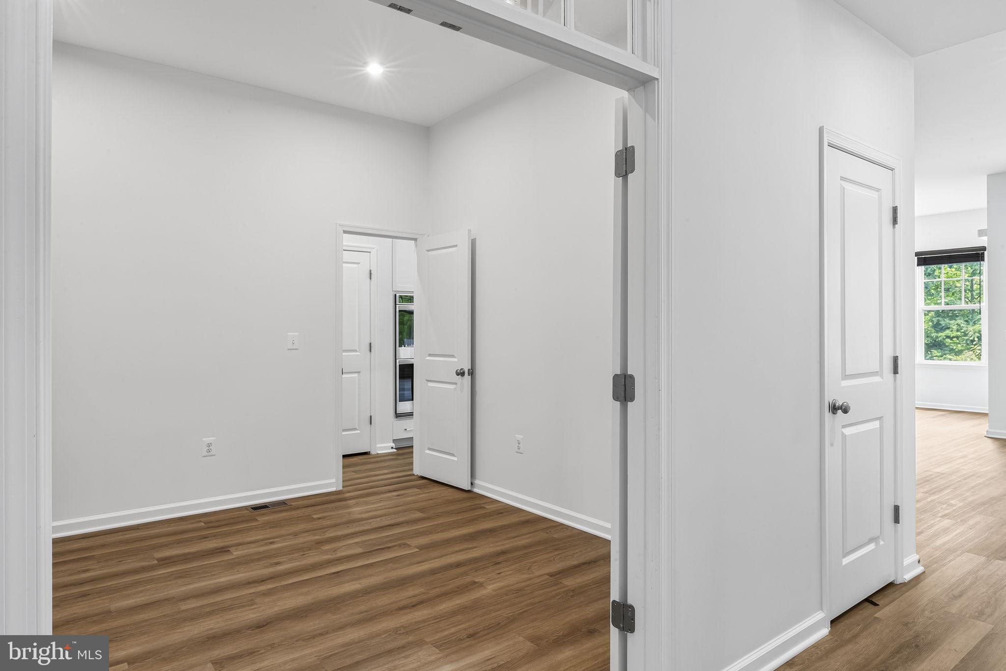 18270 Moss Garden Road Dumfries, VA 22026 - Photo 29 of 85 Office