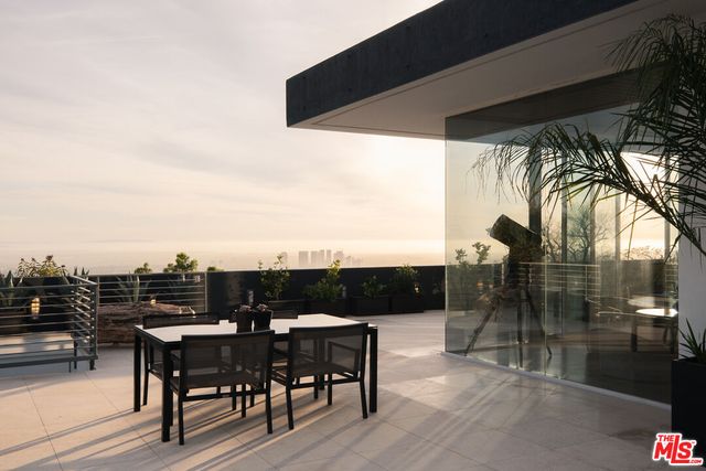 $42,000 | 1646 Blue Jay Way, Los Angeles, CA 90069